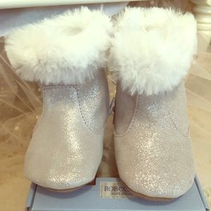 Robeez soft sole baby shoes 6-12 months